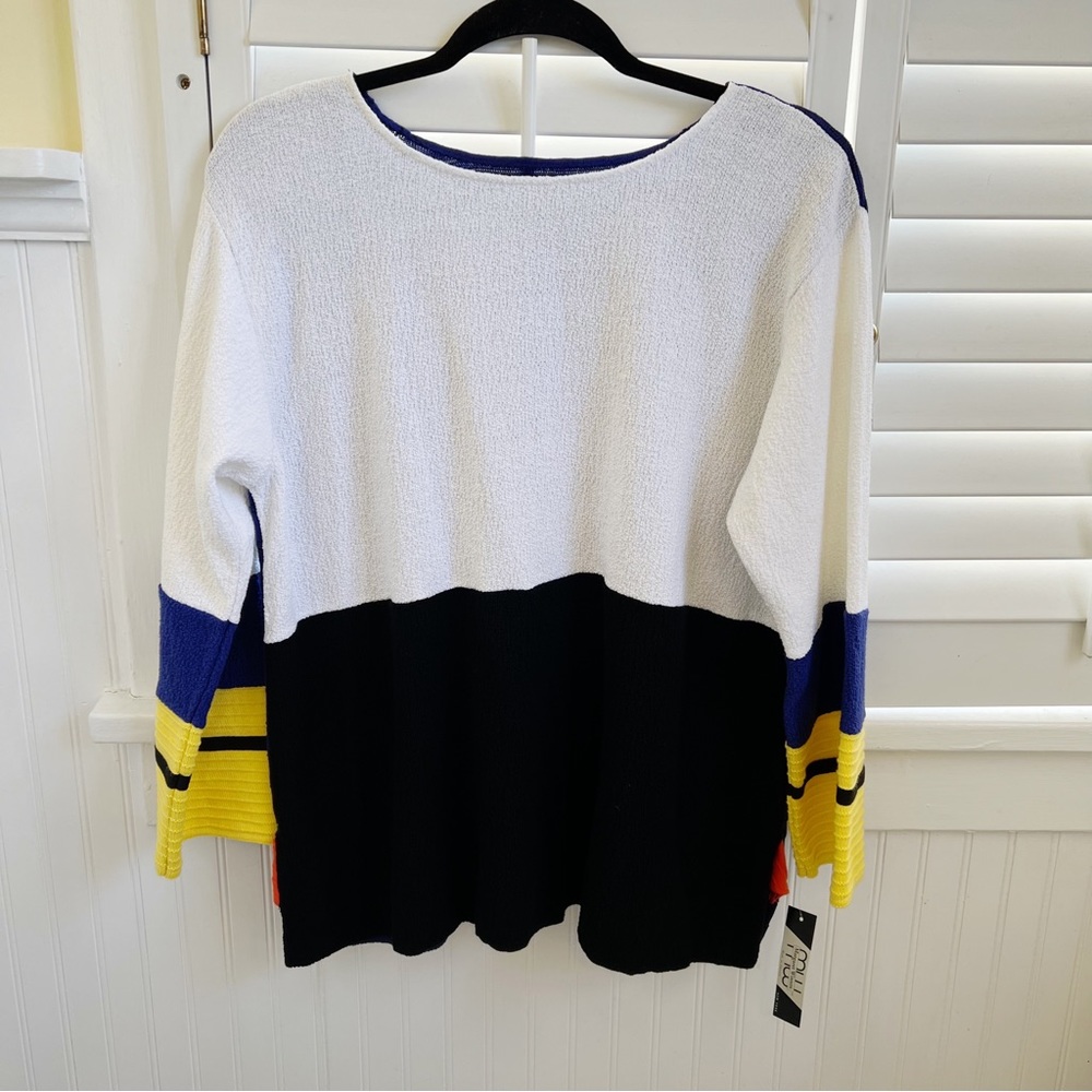 Margaret Winters NWT Blue, Black, White & Yellow Colorblock Sweater Large